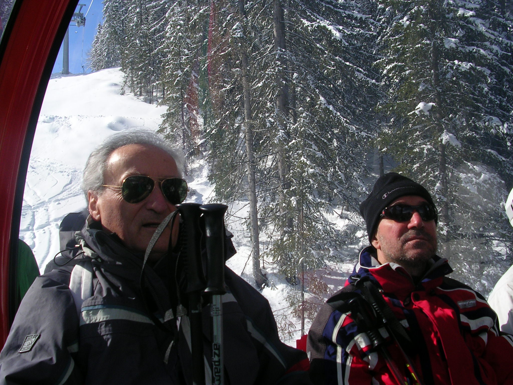 Sabato 7 marzo Sciatori sulla seggiovia.