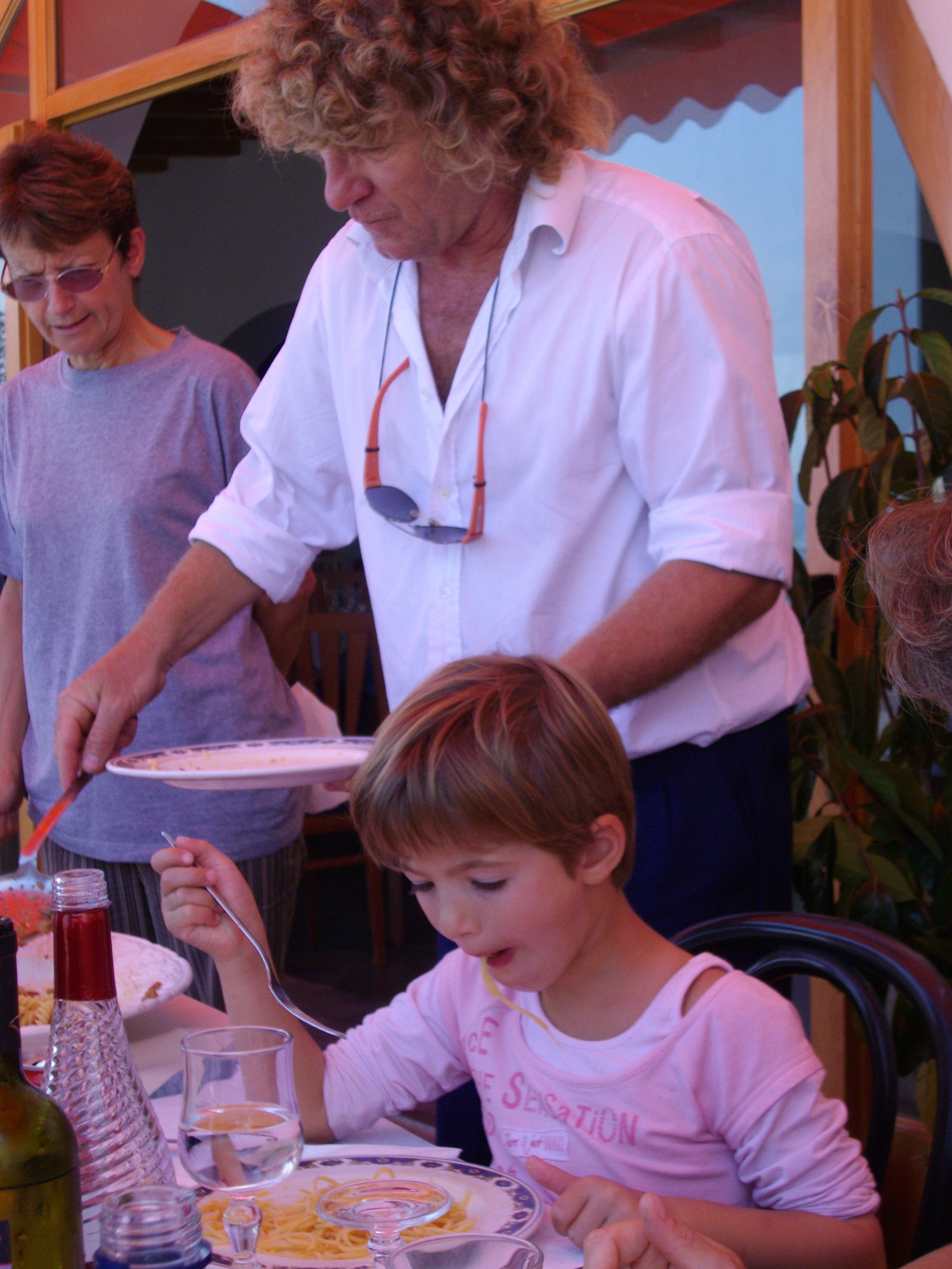 50aa 16/10/2008 Salina. La piccola non si lascia intimorire da qualche piccola difficoltà.