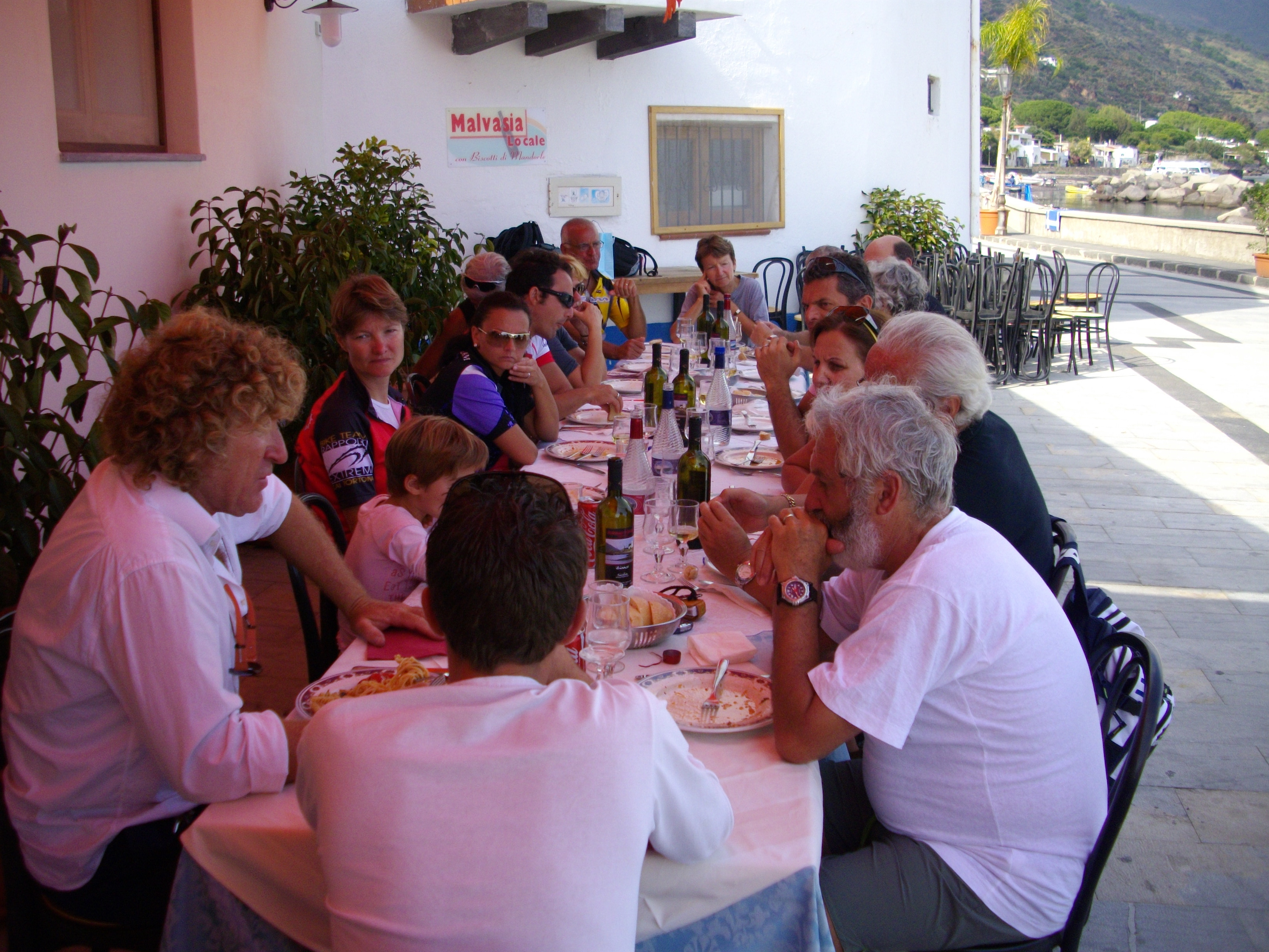 52aa 16/10/2008 Salina. Diciamo che a tavola nessuno di noi ha paura di niente.